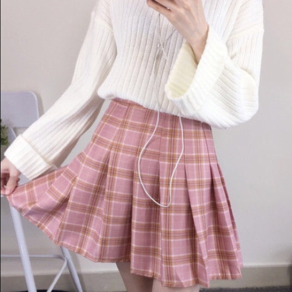 YesStyle Pink Plaid Pleated Mini Skirt / SKORT